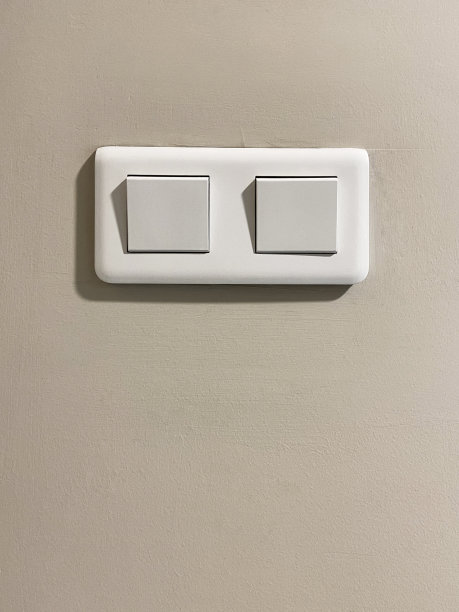 墙上的电灯开关图片下载