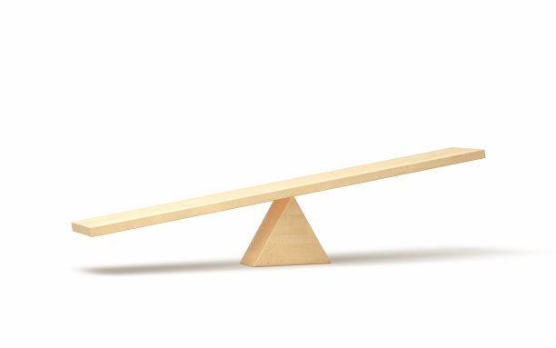 木制天平物体+阴影路径图片下载