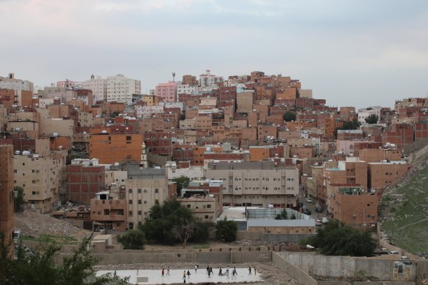 麦加山上的旧居民区：土坯房图片下载