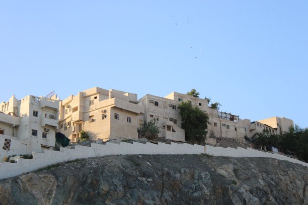 麦加山上的旧居民区：土坯房图片下载