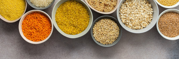 碗里的谷物图片下载