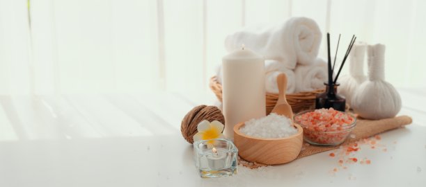 水疗配件组合设置在日间水疗酒店，美容保健中心图片下载