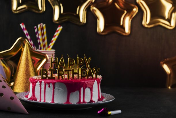 生日派对纸杯蛋糕和蜡烛图片下载