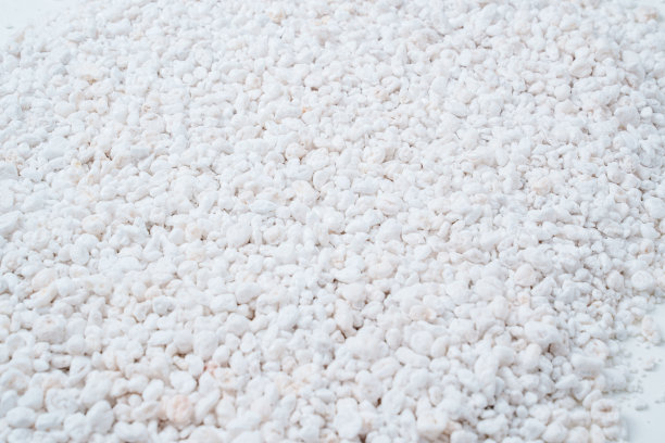 植物用珍珠岩。火山成因的中性物质图片下载