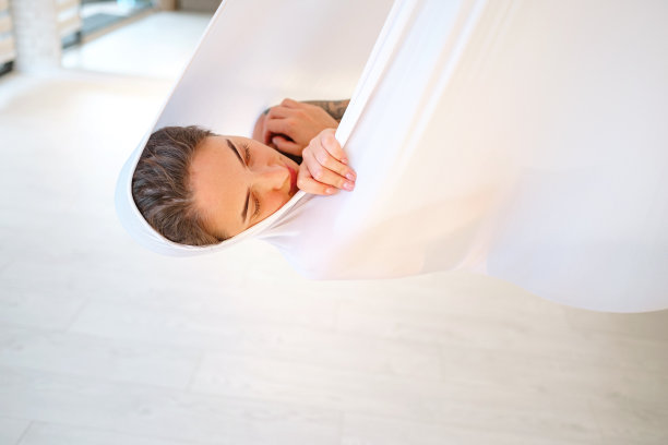 瑜伽室内空气瑜伽及拉伸工作坊图片下载