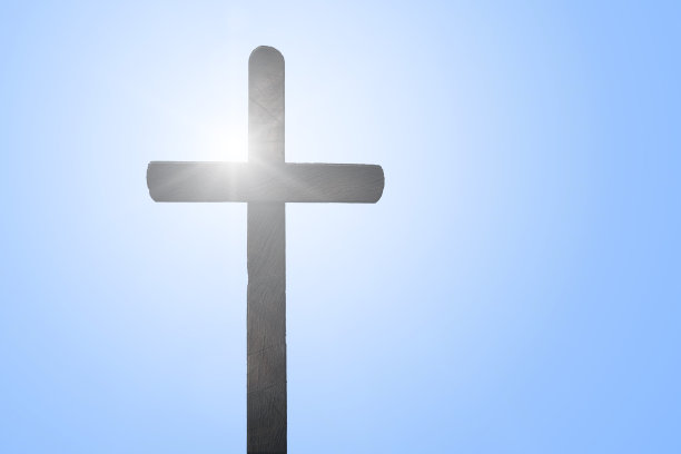 自然背景上的复活节十字架图片下载
