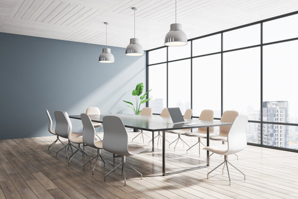 轻混凝土和木制会议室办公室内部全景窗户，城市景观，灯具和家具。3 d渲染。图片下载