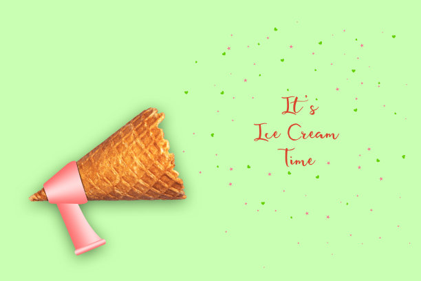 冰淇淋甜筒，扩音器，还有“冰淇淋时间到了”的字样。柔和的绿色背景。概念冰淇淋。抽象。图片下载