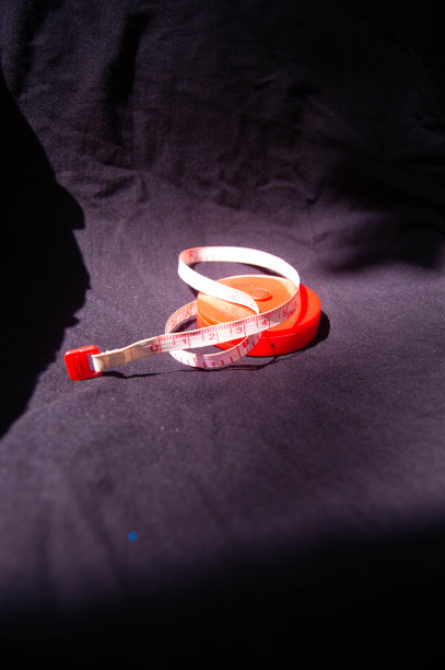 制作衣服的测量装置图片下载