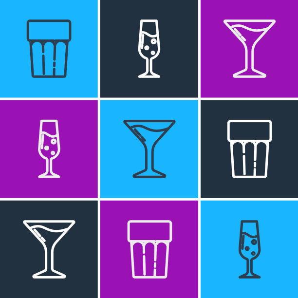 用马提尼水杯和水杯装线杯图片下载