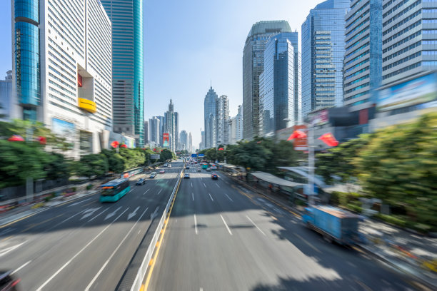 城市道路与移动汽车，深圳，中国图片下载