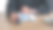 特写手给车钥匙和贷款信用金融，租赁和租赁的概念。汽车保险单签名。房屋所有者保险文件。图片下载
