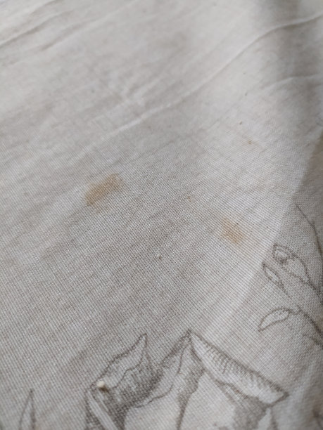 脏厨房毛巾上的食物污渍图片下载