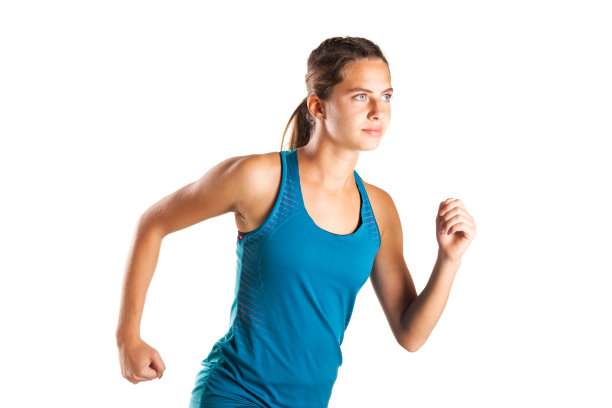 一个女孩的肖像奔跑。雌性跑者被隔离在白色背景上。图片下载