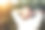 年轻的胡须男子在乡村的白色夹克纹身的肖像图片下载