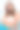 美丽的黑发年轻女子的肖像在窗口附近。图片下载