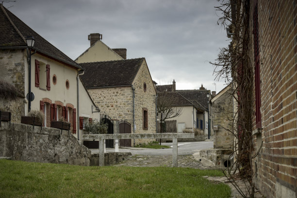 法国塞纳河和马恩河的弗拉格村图片下载