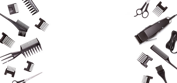专业的头发剪与一套不同大小的喷嘴孤立在白色背景图片下载