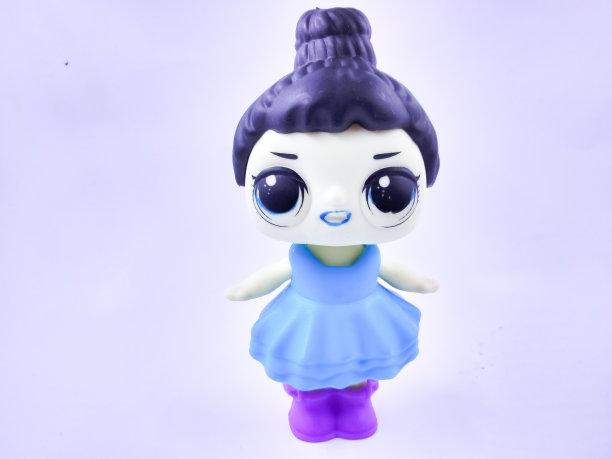 吱吱叫小孩玩具照片图片下载