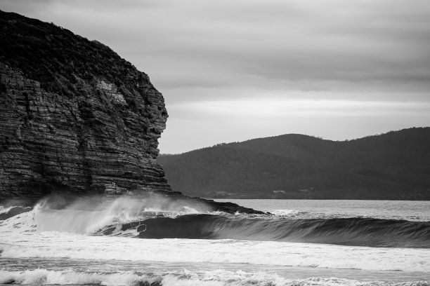 黑白冲浪图片下载