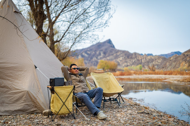 休闲秋日露营时间图片下载