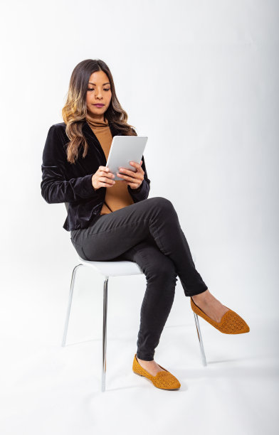 强有力的肖像亚洲女性白底照片系列图片下载