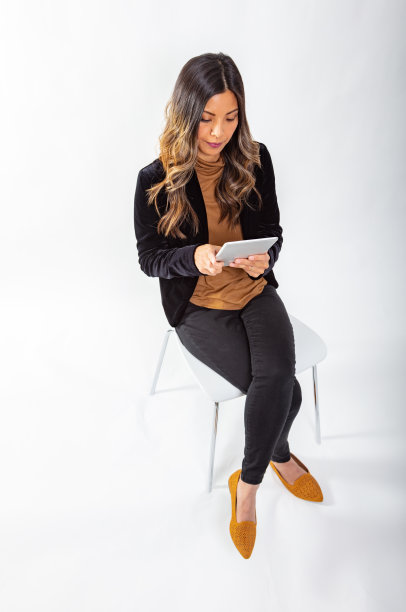 强有力的肖像亚洲女性白底照片系列图片下载