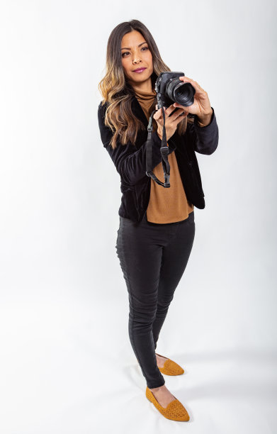 强有力的肖像亚洲女性白底照片系列图片下载