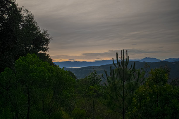 山景与日出图片下载