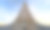 从下面对称地看到Hallgrímskirkja大教堂的极简主义建筑，基于冰岛的玄武岩地层，被黎明的第一缕曙光照亮。图片下载