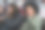 黑人妇女，肖像和朋友在户外的城市长凳上交流。幸福中，女性群体和年轻人的谈话带着幸福的微笑，感觉放松，背景模糊图片下载