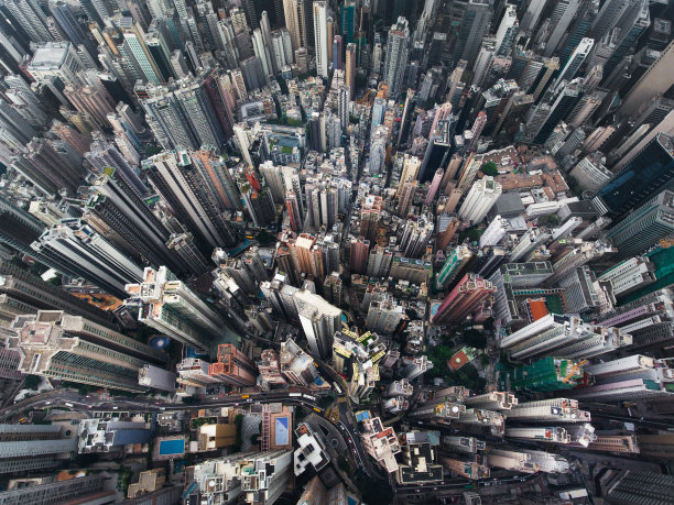 俯瞰维多利亚岛的香港金融区和商业中心图片下载