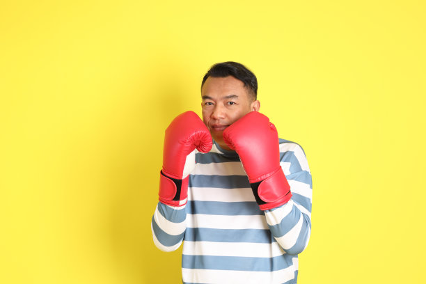 40多岁亚洲男人图片下载