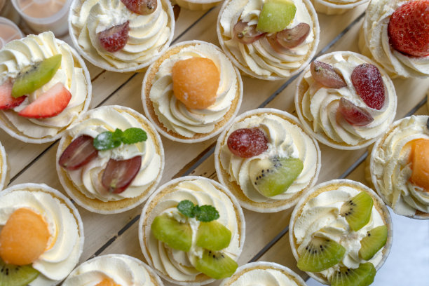 家庭聚会自制甜点蛋糕图片下载