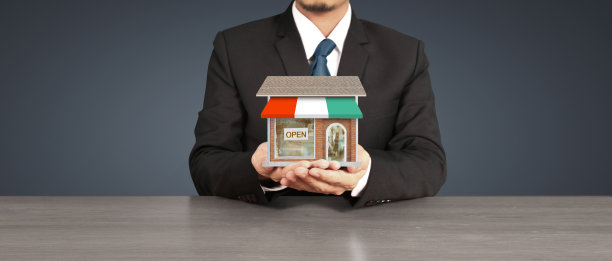 住宅结构在手中图片下载