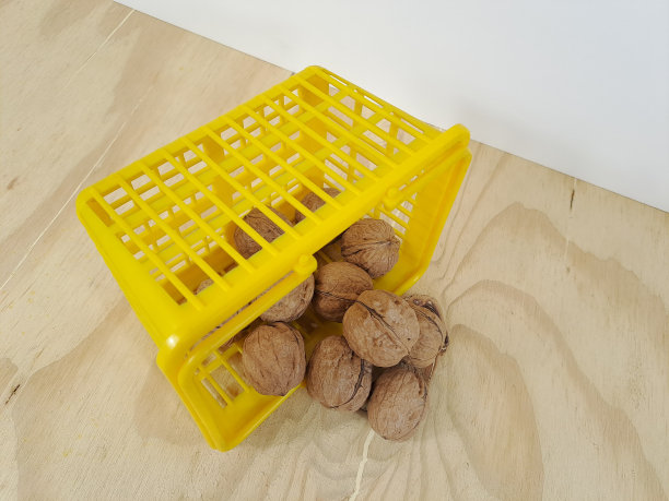 水果，坚果，杂货购物篮图片下载