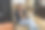 美丽的非洲女孩在自助餐厅日记笔记。图片下载