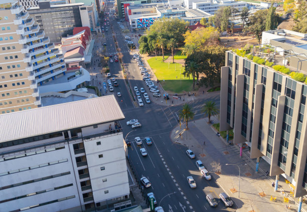 温得和克市中心的建筑鸟瞰图。纳米比亚，南非。图片下载