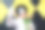 情感年轻的时尚女子在心形太阳镜捧着一束郁金香花，在几何明黄色和黑色的墙壁背景上自拍照片。都市街头时尚。春天的心情图片下载