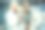 在实验室里用笔记本电脑在CBD榨油器附近工作的药剂师科学家。图片下载