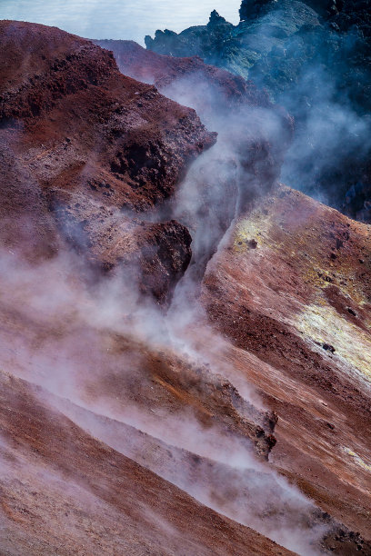 裂缝喷发图片下载