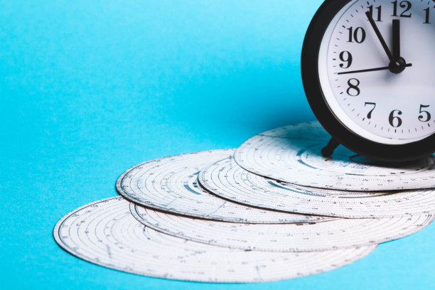 计速器。司机时间跟踪。模拟计速器。固定汽车的运动。图片下载