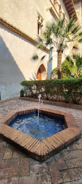 六角喷泉图片下载