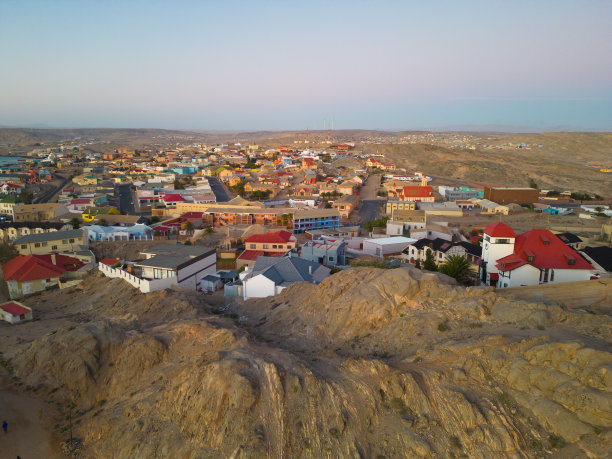 温得和克市中心的建筑鸟瞰图。纳米比亚，南非。图片下载