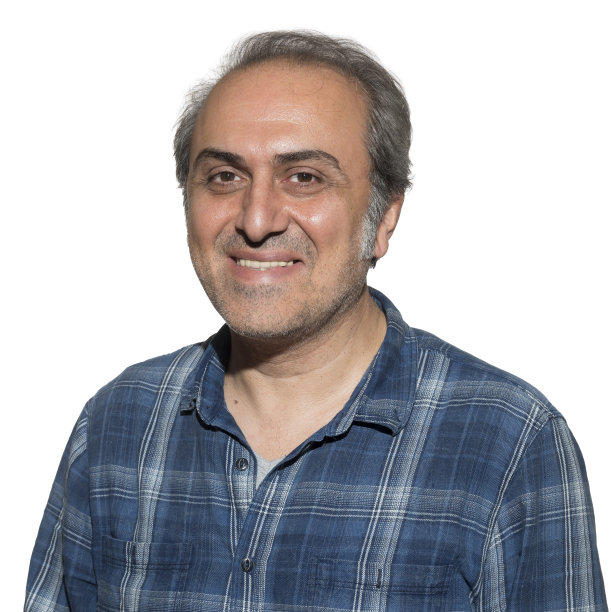 一个穿着蓝色衬衫的男人的肖像图片下载