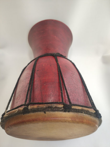 用小鼓发出悦耳的声音图片下载