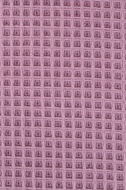 五颜六色的毛巾，卷起来堆在桌子上图片下载