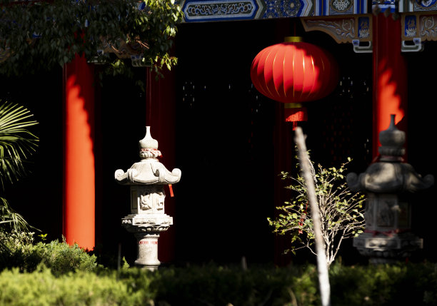 中式石灯建筑图片下载