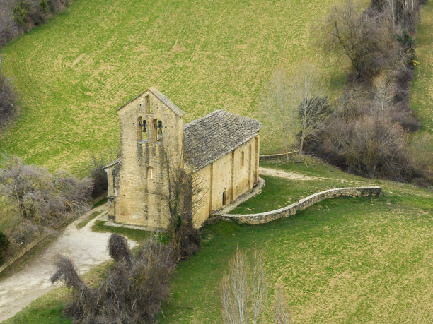 冬宫圣佩德罗德埃查诺。奥洛里兹，瓦尔多巴。纳瓦拉图片下载