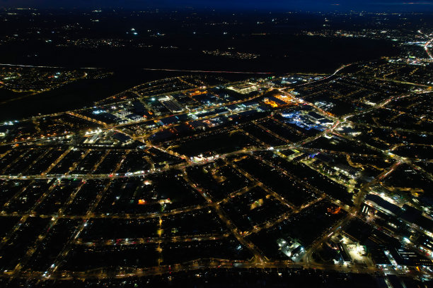 夜光城市的鸟瞰图图片下载